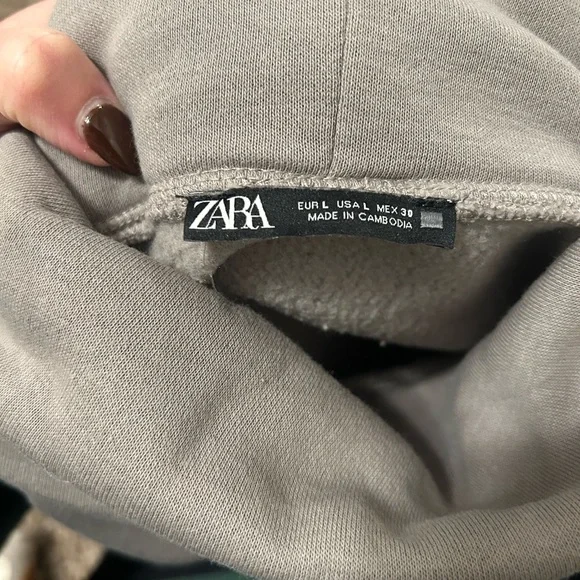 Zara women’s turtleneck sweatshirt gently used large - Picture 3 of 3